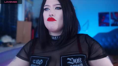 Laura  online show from 25, 1, 2025