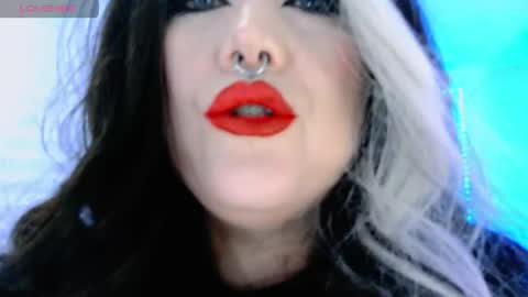 Snapshot of wickedxqueen chatting on 1, 4, 2026 Laura online show from 1, 4, 2026
