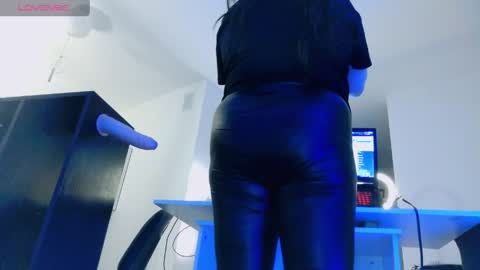 Snapshot of wickedxqueen chatting on 6, 4, 2026 Laura online show from 6, 4, 2026