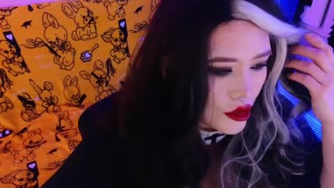 Snapshot of wickedxqueen chatting on 9, 6, 2026 Laura online show from 9, 6, 2026