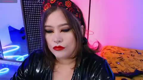 Snapshot of wickedxqueen chatting on 4, 7, 2026 Laura online show from 4, 7, 2026