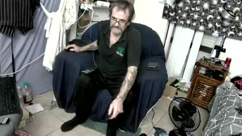 wifehunter77 online show from 12, 6, 2026