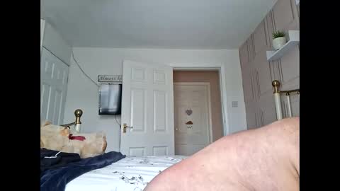 Snapshot of wifeswornknickers chatting on 16, 3, 2026 wifeswornknickers online show from 16, 3, 2026