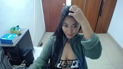 Snapshot of wifhot chatting on 16, 9, 2025 Ilauren online show from 16, 9, 2025