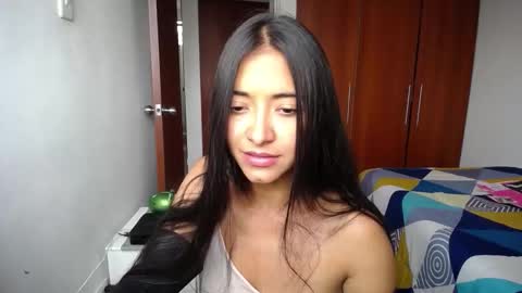 Ilauren online show from 13, 2, 2026