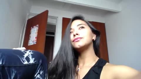 Ilauren online show from 25, 2, 2026