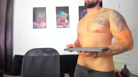 Devon and Chloe online show from 4, 3, 2025