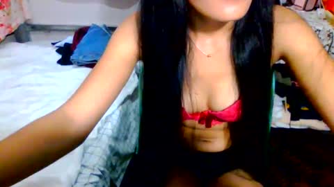 Snapshot of wild_doll69 chatting on 5, 3, 2025 wild_doll69 online show from 5, 3, 2025
