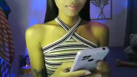 Snapshot of wild_flowerx21 chatting on 2, 12, 2024 Analyn online show from 2, 12, 2024
