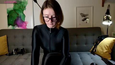 wild_peony online show from 14, 9, 2025