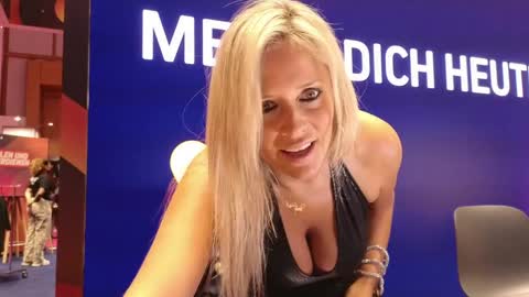 Lili online show from 27, 9, 2025