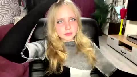 Snapshot of wilhelminafraker chatting on 19, 6, 2026 Anny online show from 19, 6, 2026