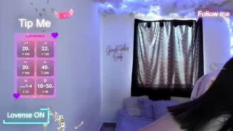 Snapshot of will_thomson_t chatting on 12, 10, 2025 sofia and will online show from 12, 10, 2025