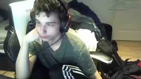 Snapshot of willfro_ chatting on 11, 10, 2025 willfro_ online show from 11, 10, 2025