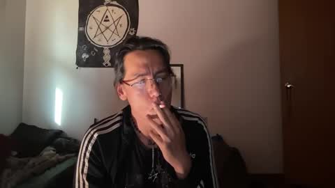 Snapshot of willlohne5 chatting on 1, 11, 2025 Ville Lohner online show from 1, 11, 2025