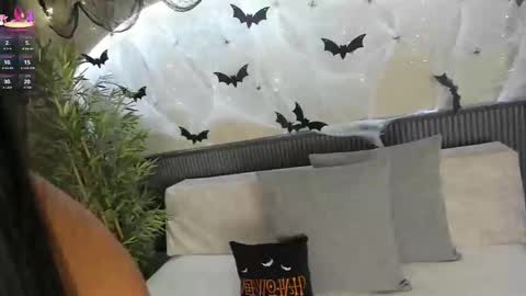 Snapshot of willow_hendrix chatting on 27, 10, 2025 Ms Willow online show from 27, 10, 2025