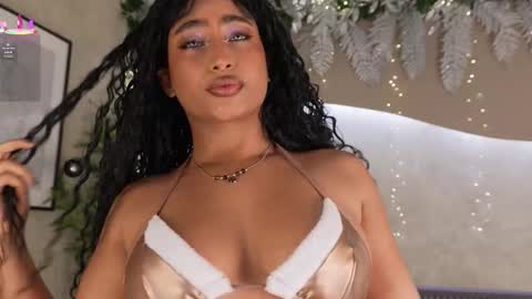 Snapshot of willow_hendrix chatting on 18, 12, 2025 Ms Willow online show from 18, 12, 2025