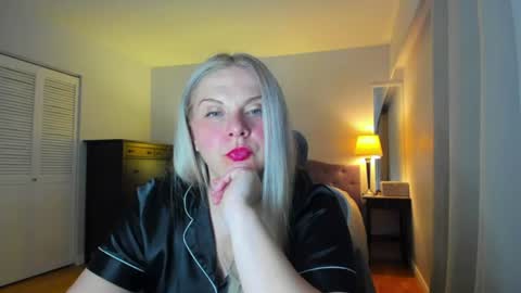 Snapshot of winter_miracle chatting on 18, 6, 2026 Winter Miracle online show from 18, 6, 2026