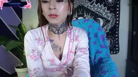 ig WitchDivinne online show from 16, 2, 2026