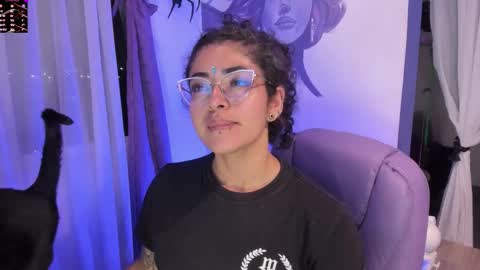     Luna Violeta  A r t i s t  online show from 1, 12, 2025