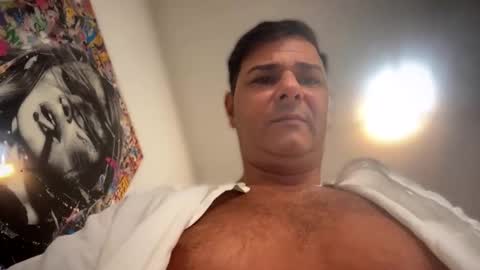 Witebull online show from 19, 4, 2026