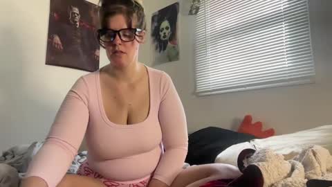 Moth online show from 13, 2, 2025