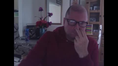 Snapshot of wobble444 chatting on 11, 11, 2025 wobble444 online show from 11, 11, 2025