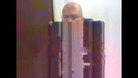 Snapshot of wobble444 chatting on 17, 11, 2025 wobble444 online show from 17, 11, 2025