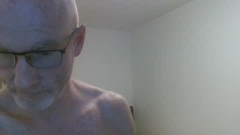 Snapshot of wolfgangamozart chatting on 25, 11, 2025 Amadeus Mozart online show from 25, 11, 2025