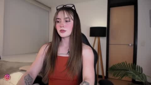 Snapshot of wolfsfoster chatting on 21, 12, 2024 online show from 21, 12, 2024