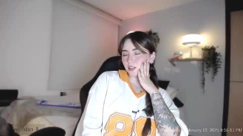 Snapshot of wolfsfoster chatting on 13, 2, 2025 online show from 13, 2, 2025