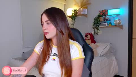 Snapshot of wolfsfoster chatting on 15, 10, 2025 online show from 15, 10, 2025