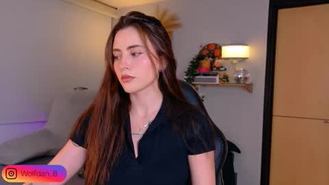 Snapshot of wolfsfoster chatting on 15, 12, 2025 online show from 15, 12, 2025