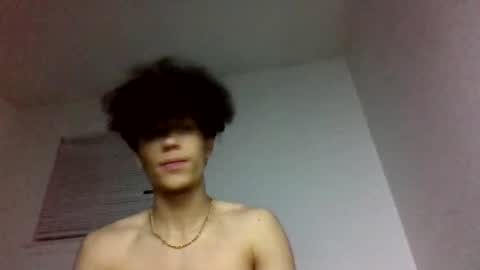 Snapshot of wolfstar49 chatting on 18, 12, 2025 lightskin online show from 18, 12, 2025