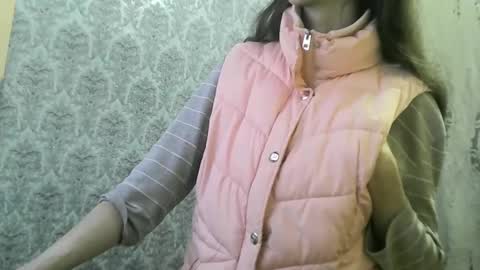 Snapshot of wolfxsnow chatting on 12, 2, 2025 wolfxsnow online show from 12, 2, 2025