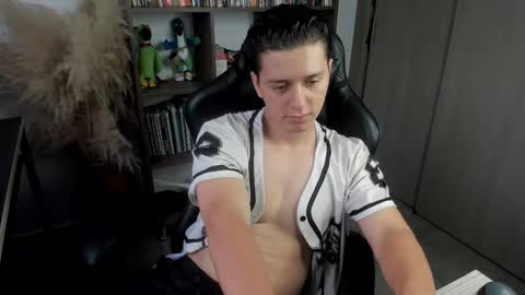 Snapshot of wolker_allan chatting on 25, 10, 2025 wolker_allan online show from 25, 10, 2025