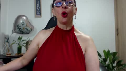 Snapshot of womanhornyx chatting on 15, 5, 2026 Womanhornyx online show from 15, 5, 2026