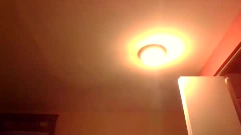 woodeee77 online show from 7, 1, 2025