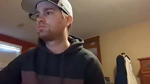 woodeee77 online show from 28, 2, 2025