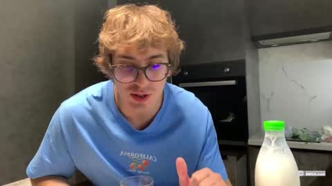 Snapshot of woods_jerk chatting on 28, 10, 2025 Mitya online show from 28, 10, 2025