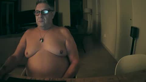 woodwurm and Snoeske online show from 15, 11, 2025