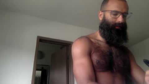 woof_wolf37 online show from 4, 6, 2026