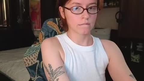 Snapshot of wow_luvng chatting on 22, 6, 2026 Rebecy online show from 22, 6, 2026