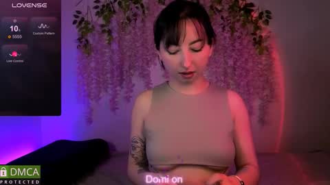 Snapshot of wow_sue chatting on 23, 10, 2025 Sue online show from 23, 10, 2025