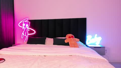 Emi online show from 27, 12, 2024