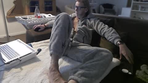 WyattEarp64 online show from 5, 1, 2025