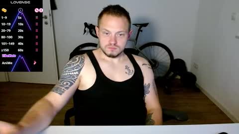 Snapshot of x19marco93x chatting on 20, 11, 2025 x19marco93x online show from 20, 11, 2025