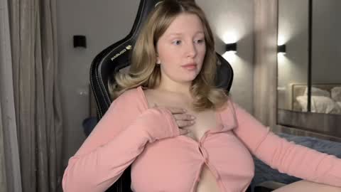 Snapshot of x__ivy_x chatting on 25, 1, 2025 eva online show from 25, 1, 2025