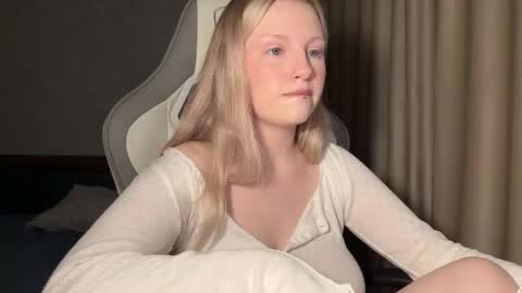 Snapshot of x__ivy_x chatting on 9, 11, 2025 eva online show from 9, 11, 2025