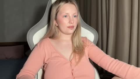 Snapshot of x__ivy_x chatting on 24, 11, 2025 eva online show from 24, 11, 2025